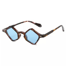 Triangular Sunglasses Carneiros, women and men sunglasses, side, turtle and blue